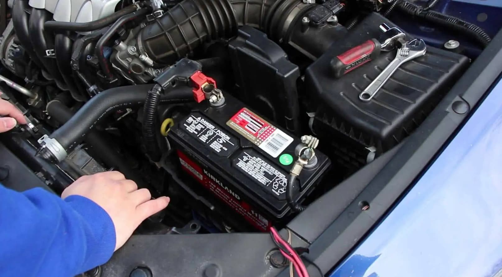 How Many Volts to Start A Car